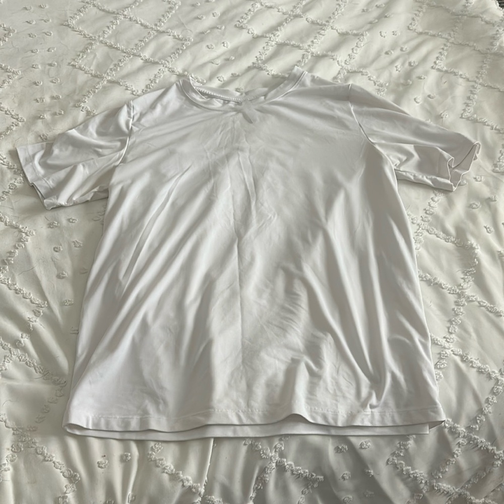 Fabletics medium short sleeved white shirt
